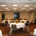 Hampton Inn & Suites Omaha-Downtown 