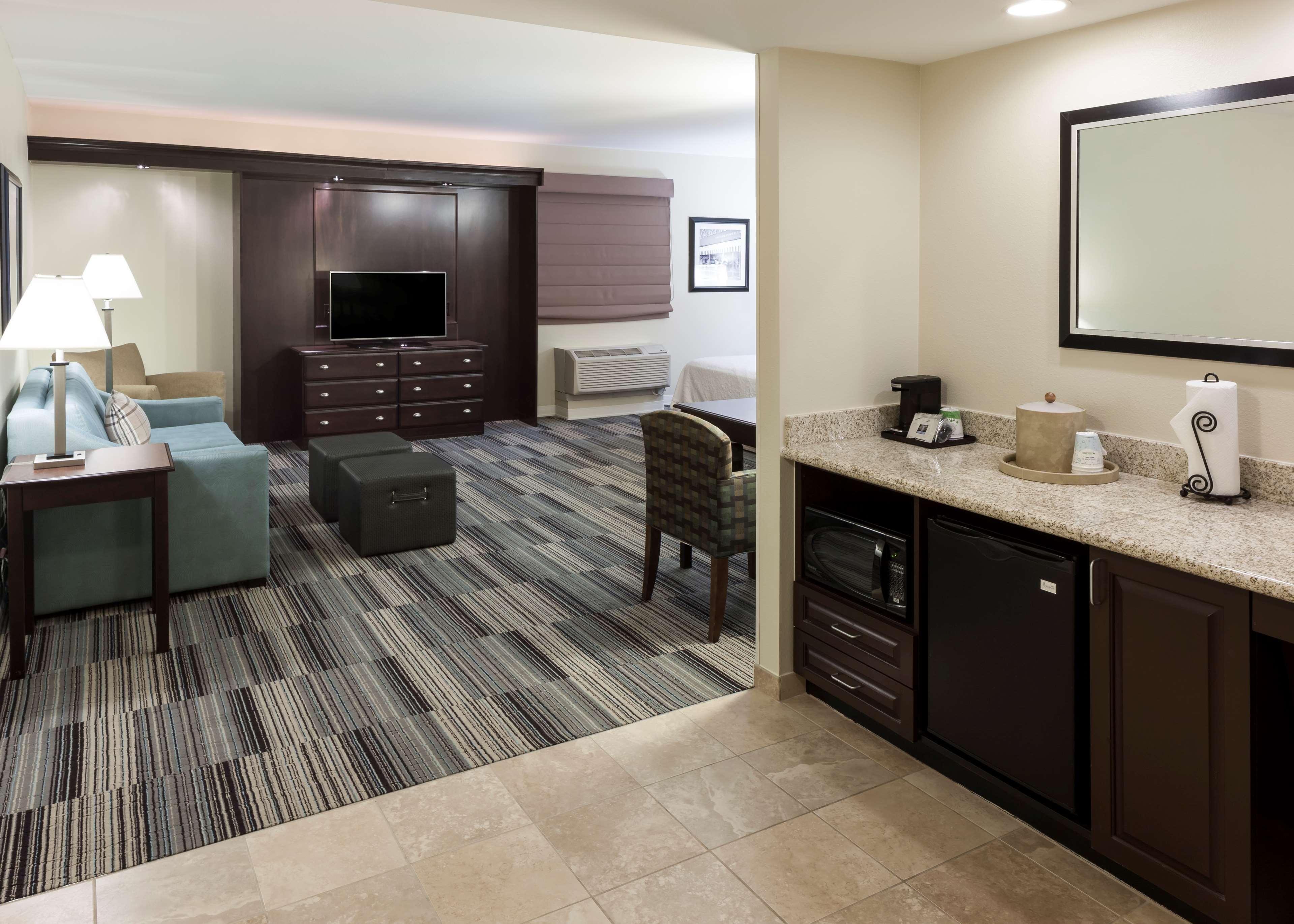 Hotel Hampton & Omaha-downtown 3*