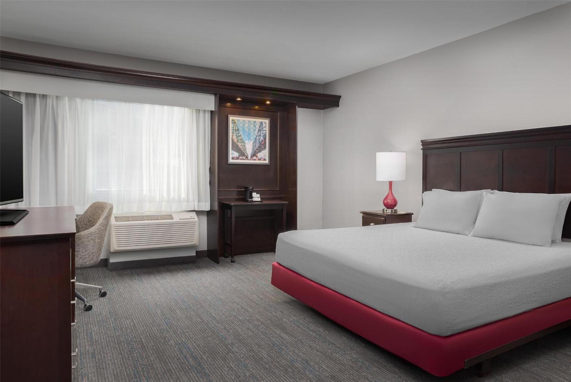 Hotel Hampton & Omaha-downtown 3*