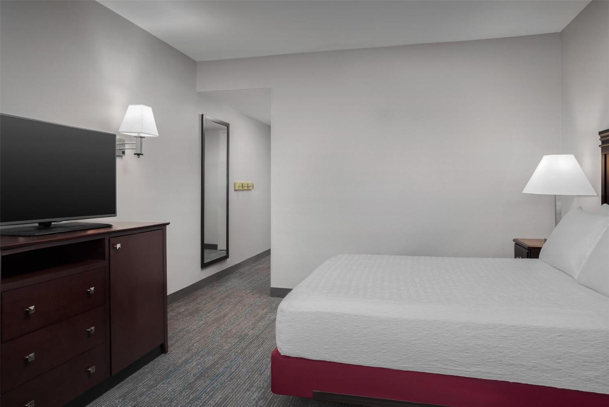 Hotel Hampton & Omaha-downtown 3*