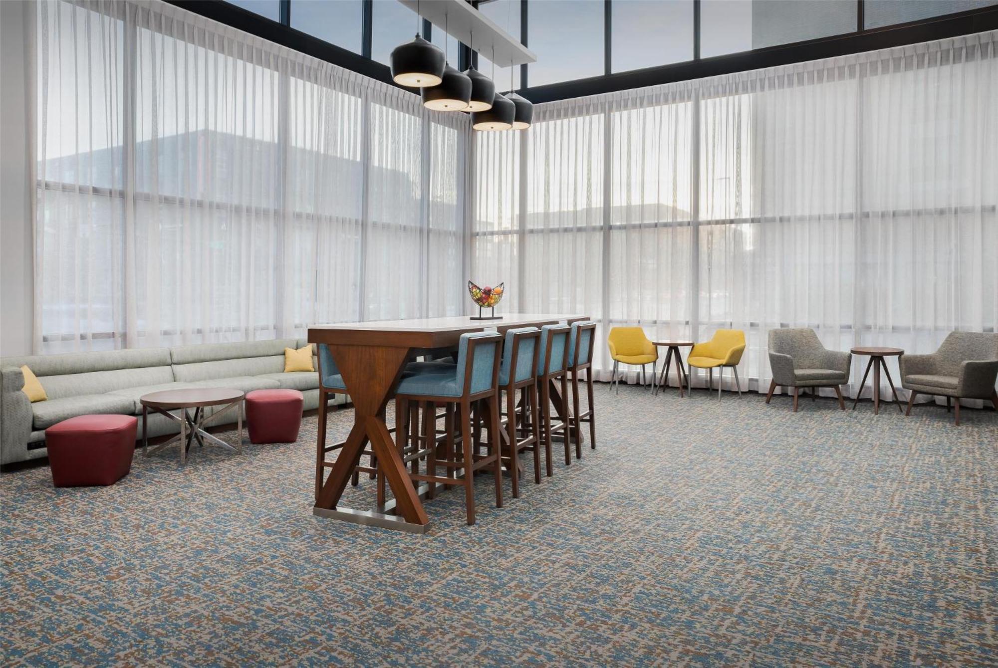 Hampton & Omaha-downtown Hotel 3*