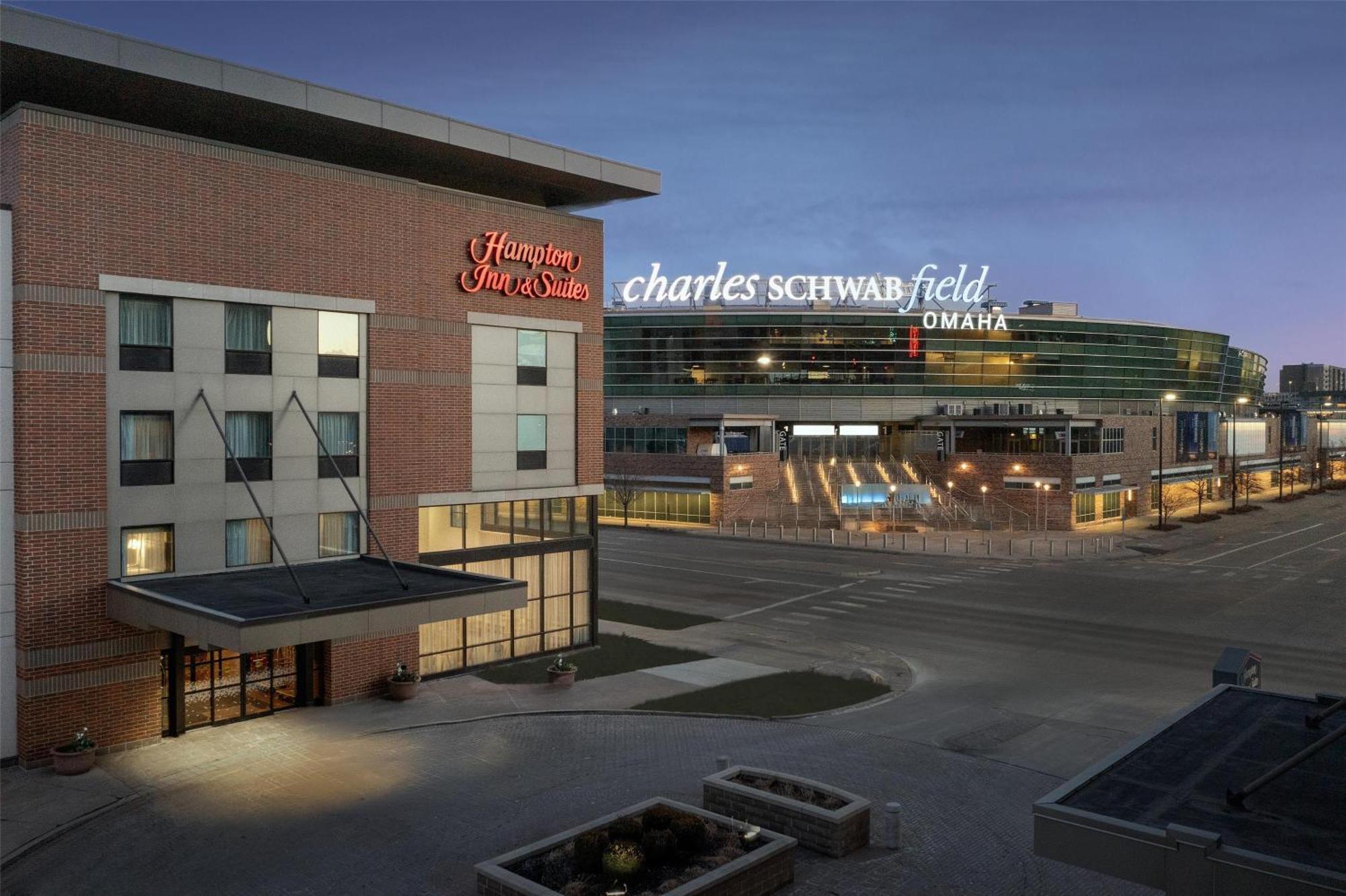 Hotel Hampton & Omaha-downtown 3*